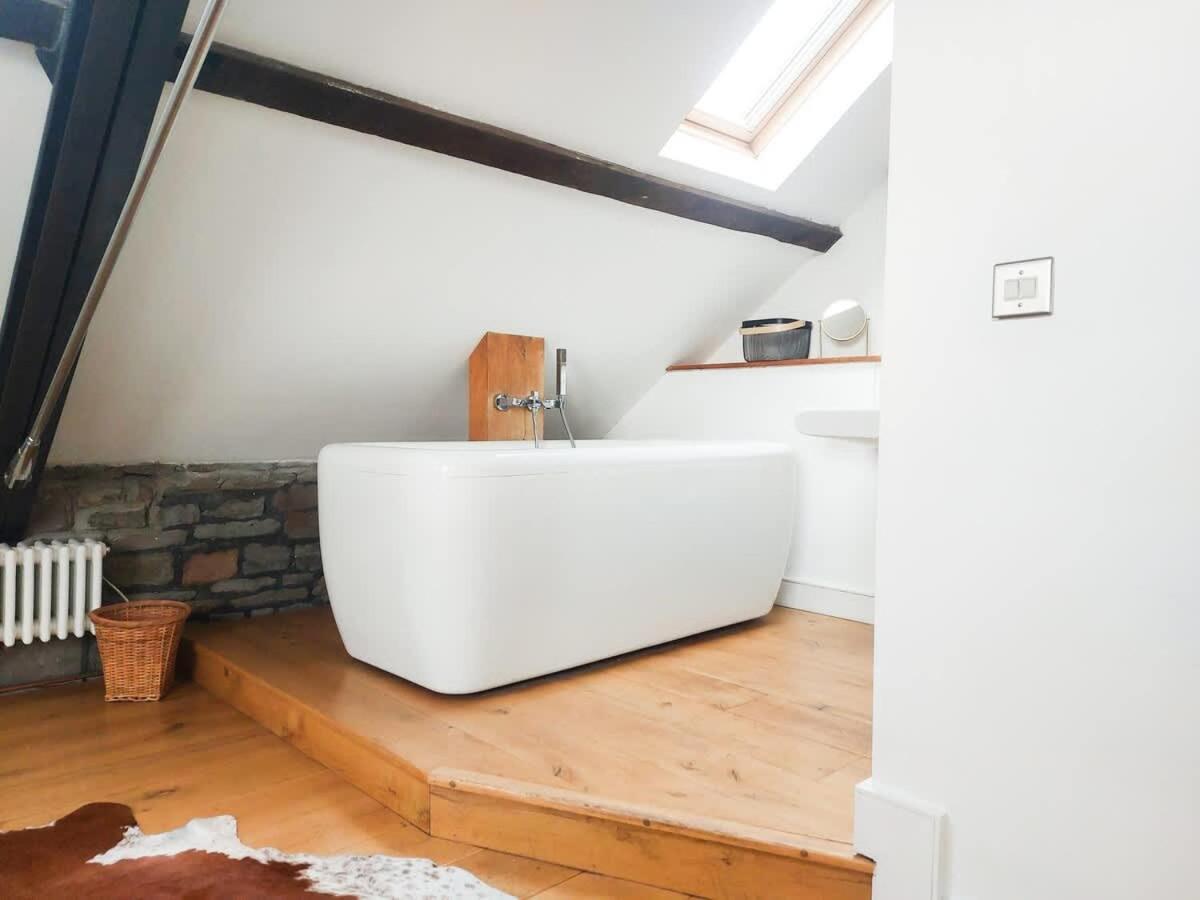 Converted Factory Loft Apartment Bristol Eksteriør billede