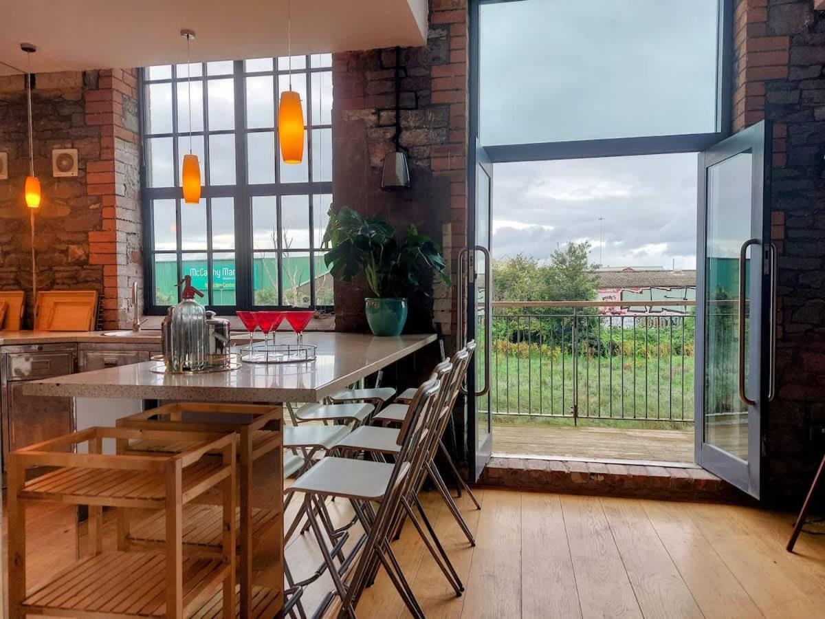 Converted Factory Loft Apartment Bristol Eksteriør billede