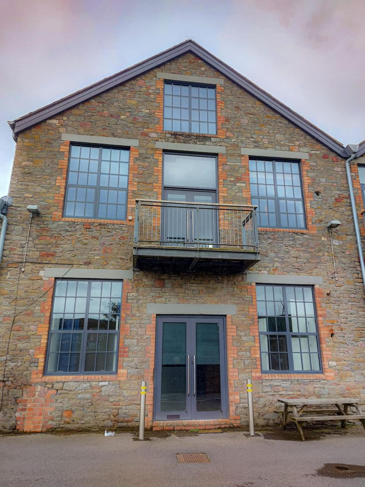 Converted Factory Loft Apartment Bristol Eksteriør billede