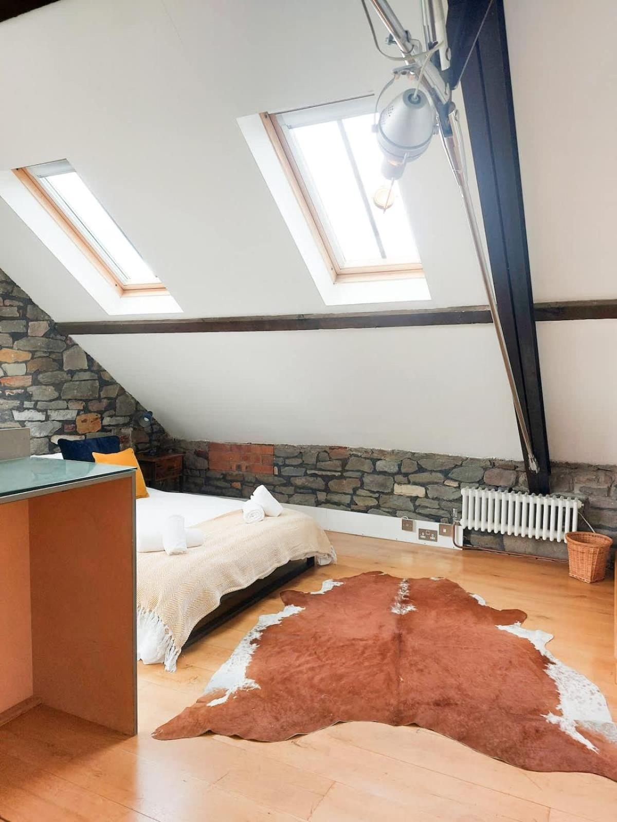 Converted Factory Loft Apartment Bristol Eksteriør billede